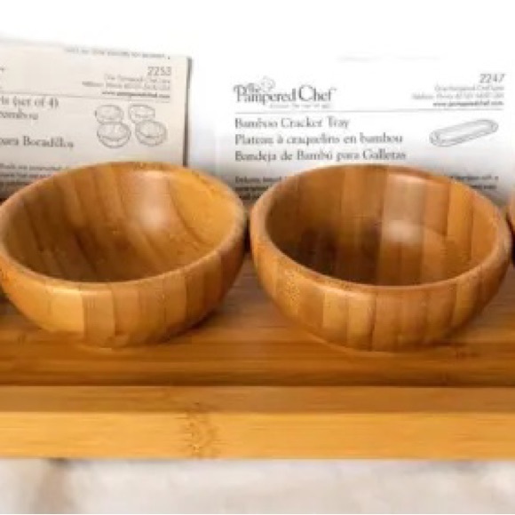 The Pampered Chef Dining Pampered Chef Bamboo Cracker Tray W 4